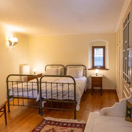 Rustic In Heart Of *