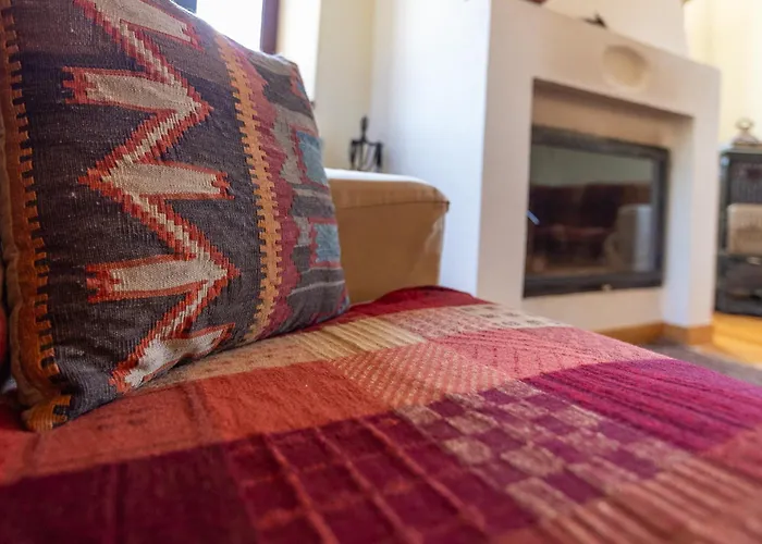 بيت للعطل Rustic In Heart Of